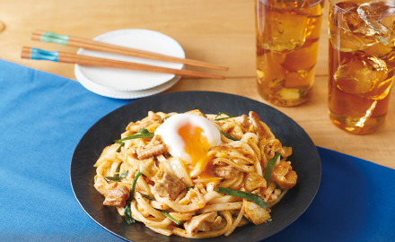 ピリ辛コク旨　ホルモン焼きうどん